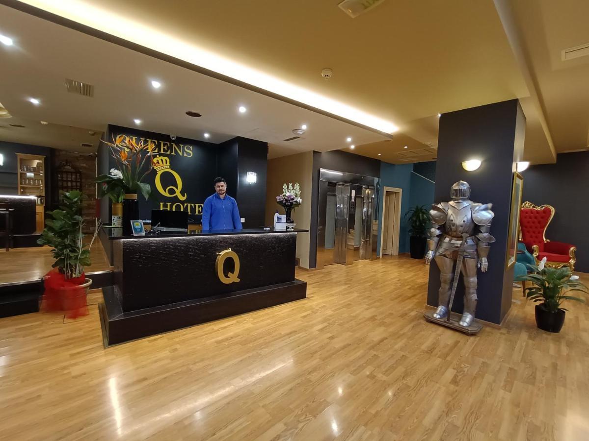 Queens Leriotis Hotel Pireus Exteriör bild